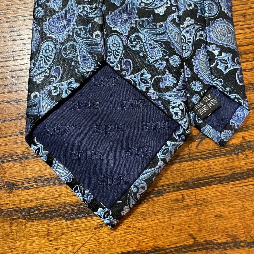 Venturi Uomo Italy Mens Silk Tie Blue‎ Black Paisley Hand Made Classic Necktie